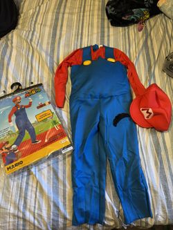 Boy Mario Costume / Used 1 Time For A School Event / Size :4-6 