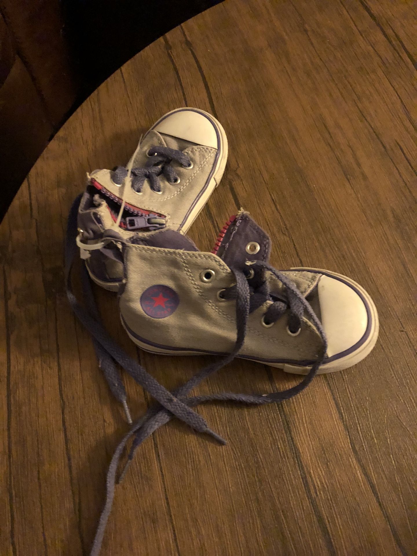 All star converse for girls size 8
