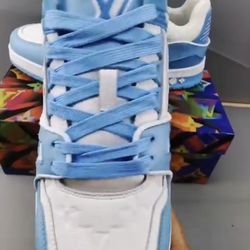 Louis Vuitton Sneakers 