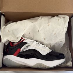 Air Jordan 11 CMFT LOW (GS) 3.5Y