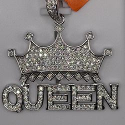 Queen Pendant