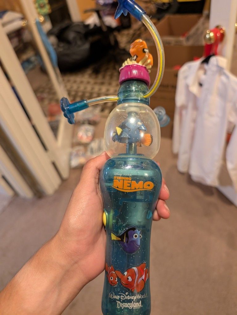 Disney Pixar Finding Nemo Light Up Bubble Wand Toy
