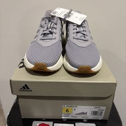 Women’s Adidas Sz6