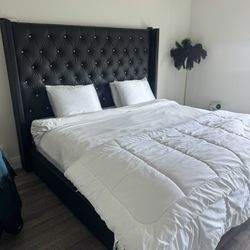 Black Leather King Size Bed Frame + Mattress 