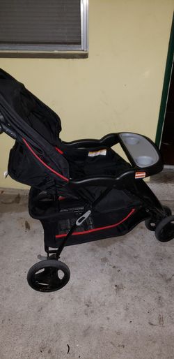 Baby Stroller with car seat and base( not in the pictr) baby trend mint condition