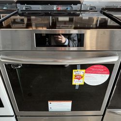 Frigidaire Gallery 30” Stainless Steel Slide In Induction Range