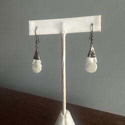 Delicate vintage flat mother-of-pearl dangle and beaten metal drop Earrings