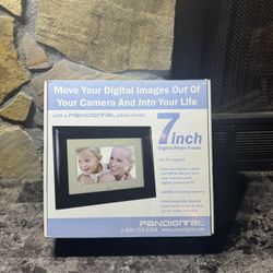 Digital Photo Frame 128M  Memory  with remote Black or Acrylic 7 inch Frame