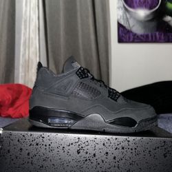 Jordan 4 Black Cats (2025)
