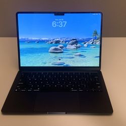 MacBook Air M2 2022, 8GB RAM, 256GB SSD