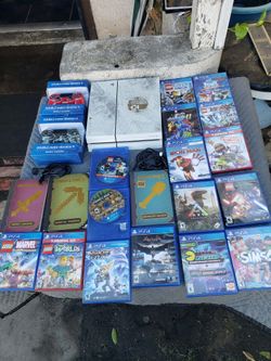 Destiny 2 White & Gold PS4 1TB has games installed. $500! Firm per combo. All games & 2 Sealed controls. Trade value $650++