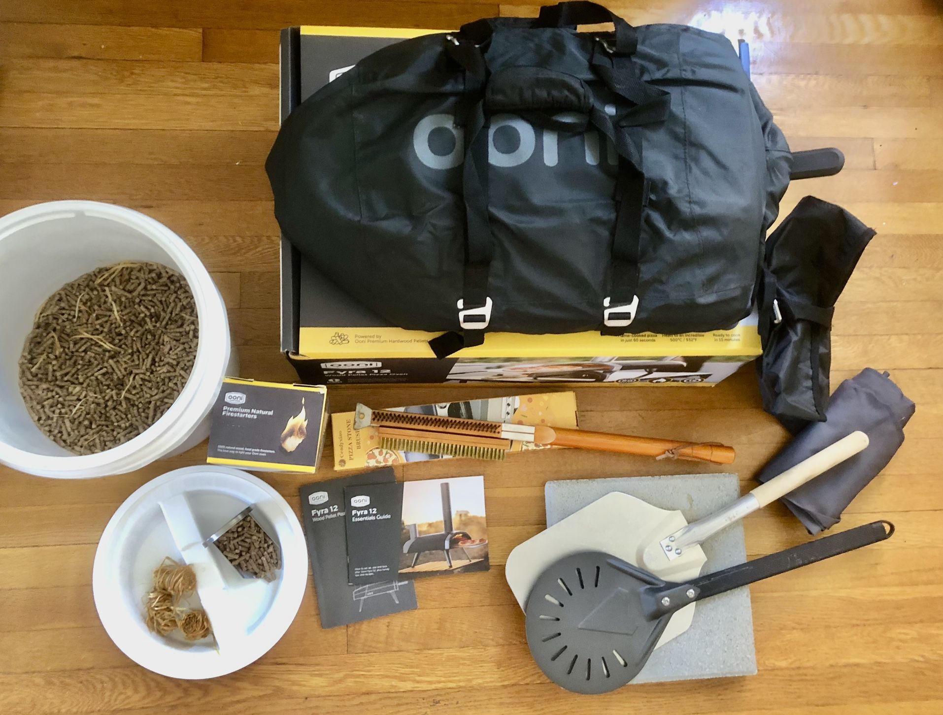 OONI Fyra 12 Wood Pellet Pizza Oven + Accessories
