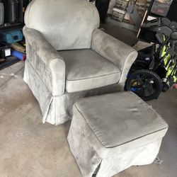 Rocking Chair That Swivels 360 Degrees In Sage Green 