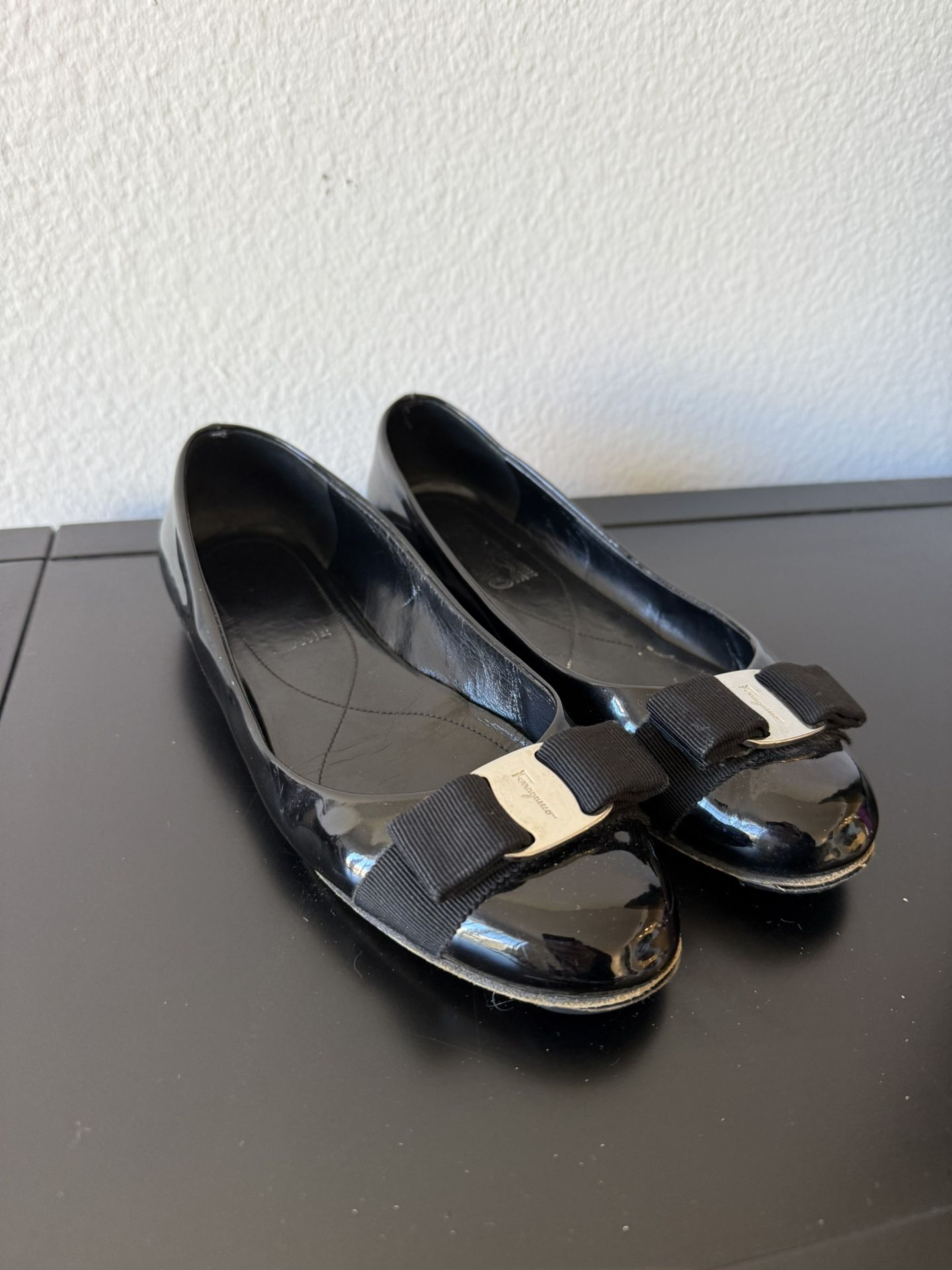 Ferragamo Patent Leather Vintage Bow Ballet Flats, Black, Size 6.5