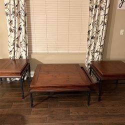 Coffee Table And Two End Tables / Mesas De Centro