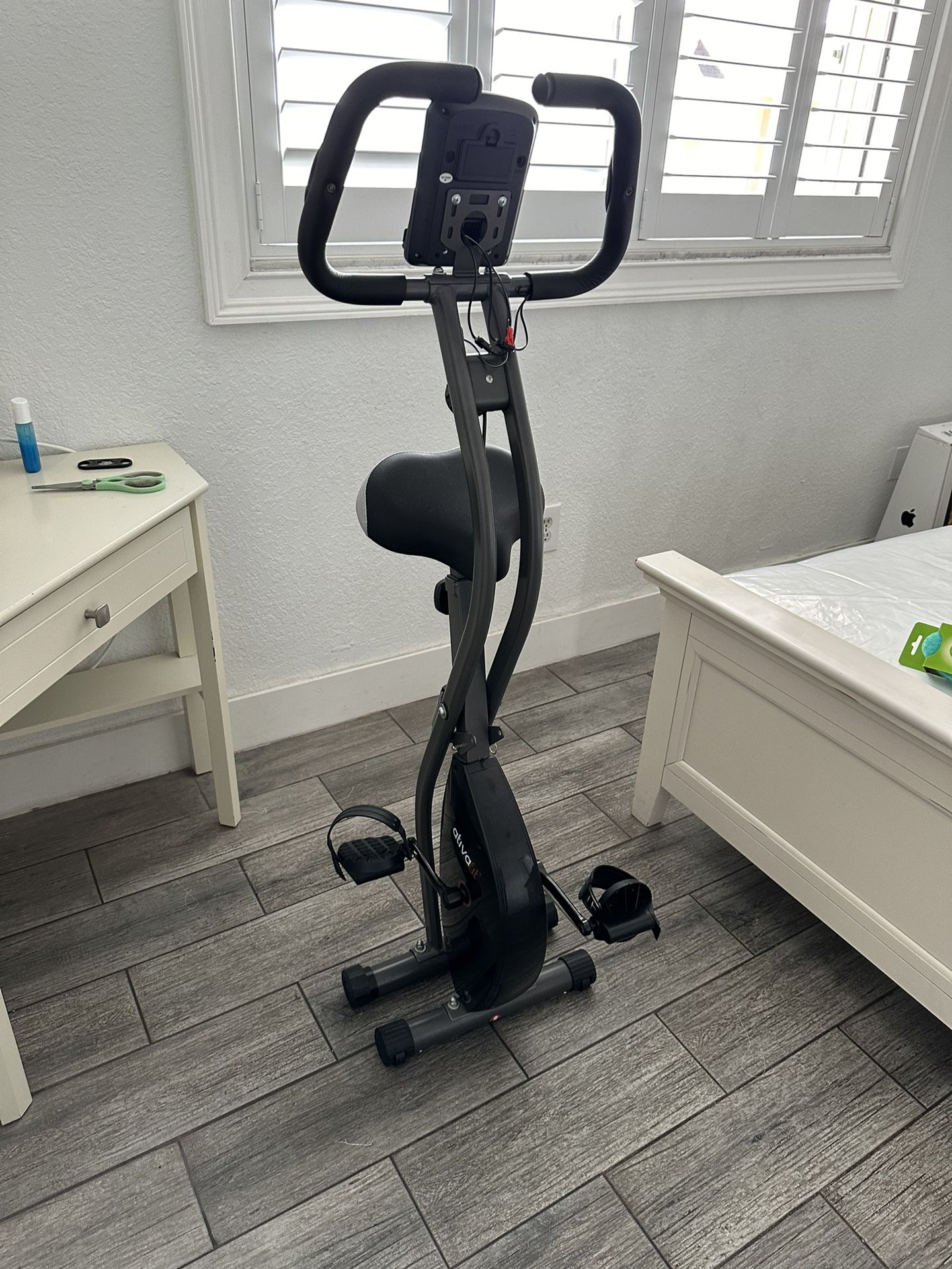 Foldable Stationary Bike, Indoor Cycling Exercise Bike