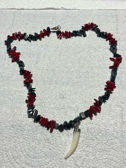 Women's necklace with colorful stones