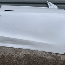 2020 - 2024 TESLA MODEL Y RIGHT PASSENGER SIDE FRONT DOOR SHELL