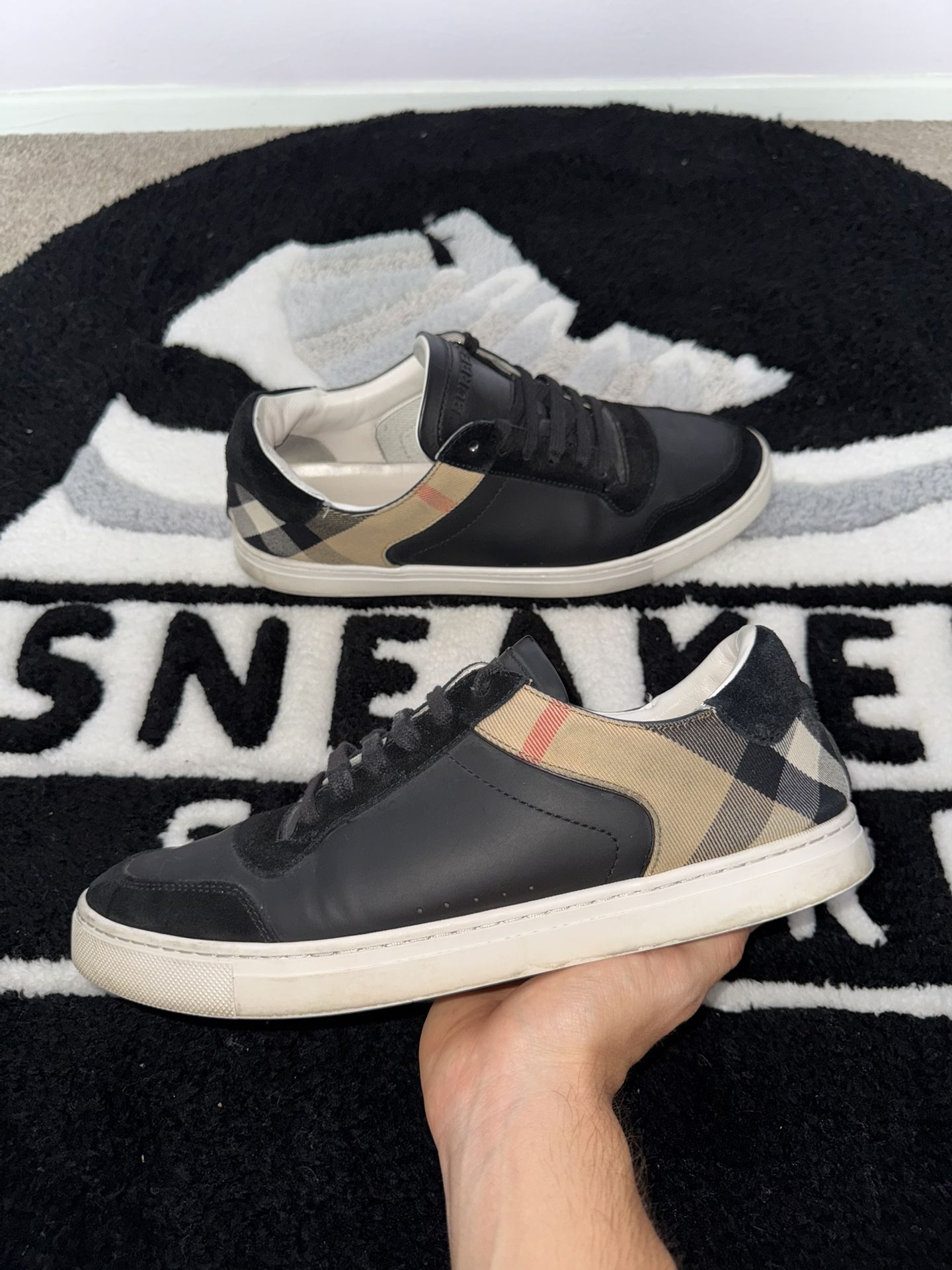 Burberry Men’s Stevie Leather Low Top Sneakers Black (Size 44 = US 11)