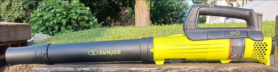 USED SUN JOE 24V IONMAX CORDLESS COMPACT TURBINE JET BLOWER NEEDS A BATTERY