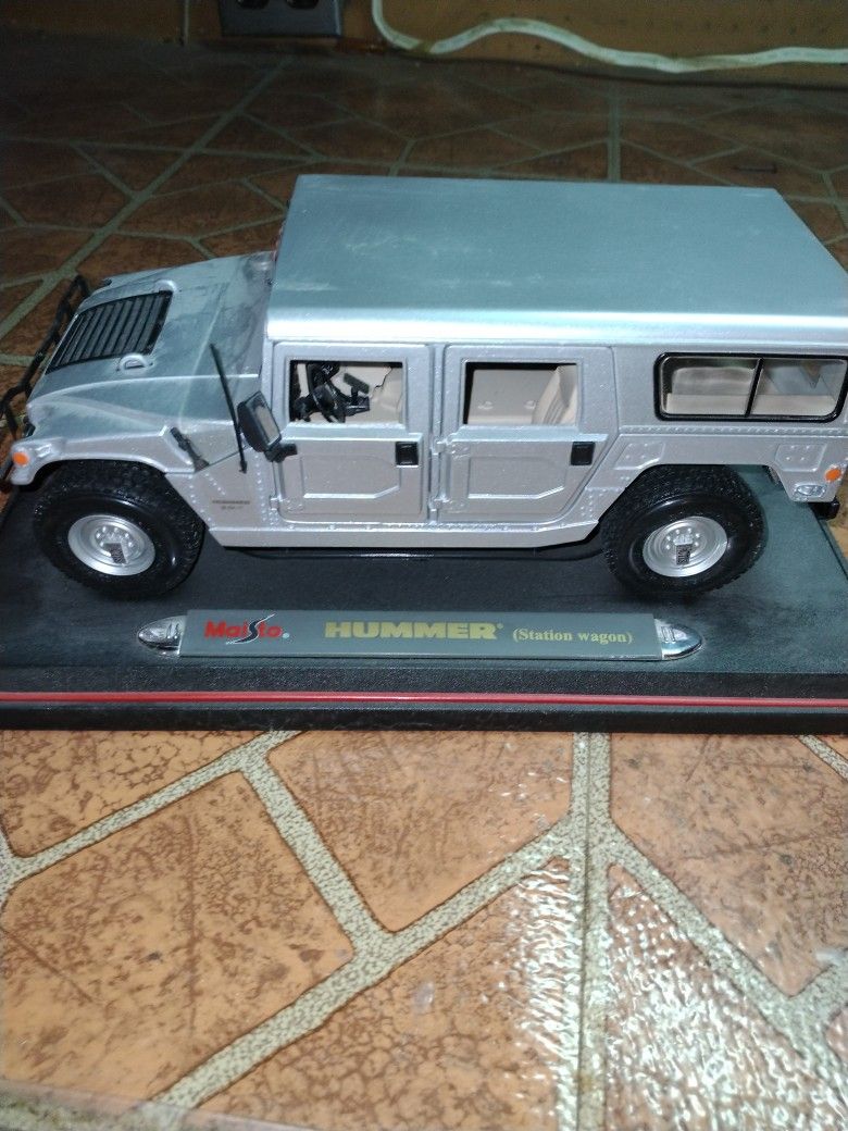 Toy Model Hummer