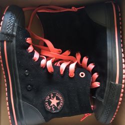 Girls Converse Size 2