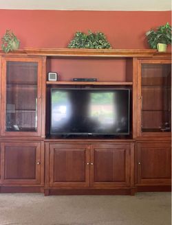 Thomasville Impressions Entertainment Center
