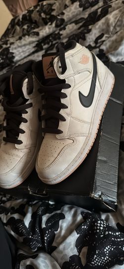 nike air jordan mid
