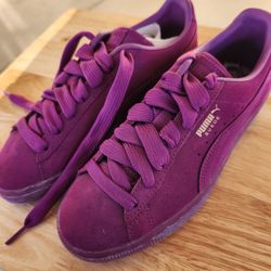 PURPLE PUMAS SHOES