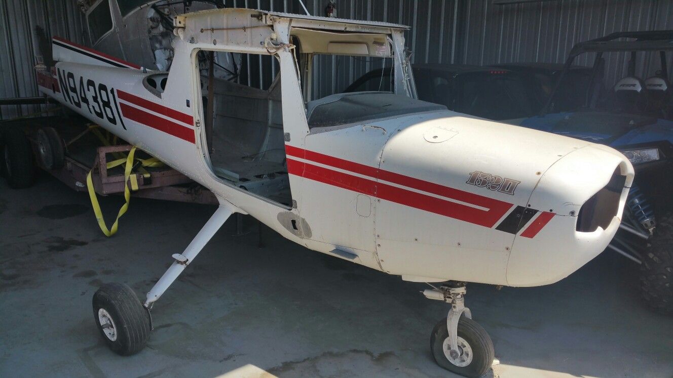 Cessna 152 fuselage body tail section for parts or restoration