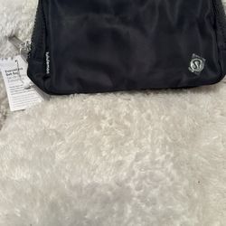 Lululemon Everywhere Belt Bag