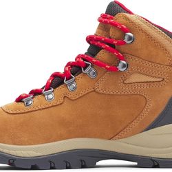 Columbia Women's Newton Ridge Plus Waterproof Amped Hiking Boot  Size 7.5  Brand new 