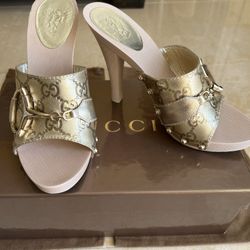 Gucci Heeled Sandals - Size 6  (fits 6-6.5) w/ Original Box And Pamphlets