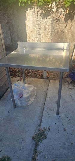 Metal table