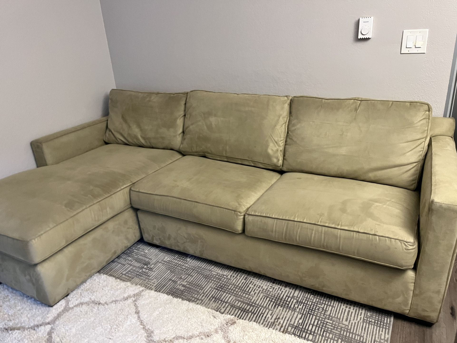 Crate & Barrel Sectional w/Pull Out Bed
