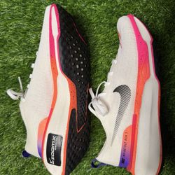 Women  11 Men’s 9.5 - Nike ZoomX Invincible Run Flyknit 3 White Mango Pink W