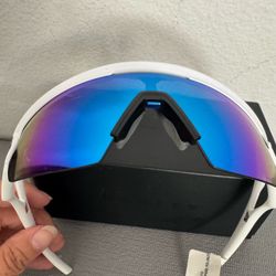 New Oakley Sphaera Sunglasses