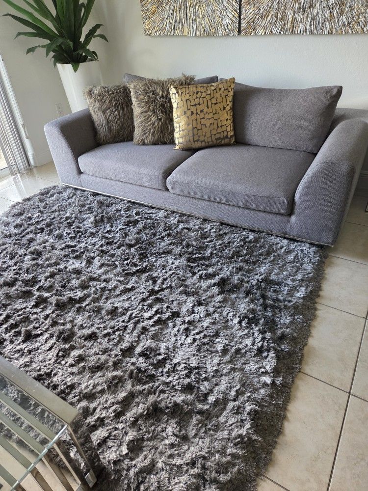 Sofa y Alfombra