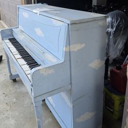 Piano Vintage For Sale