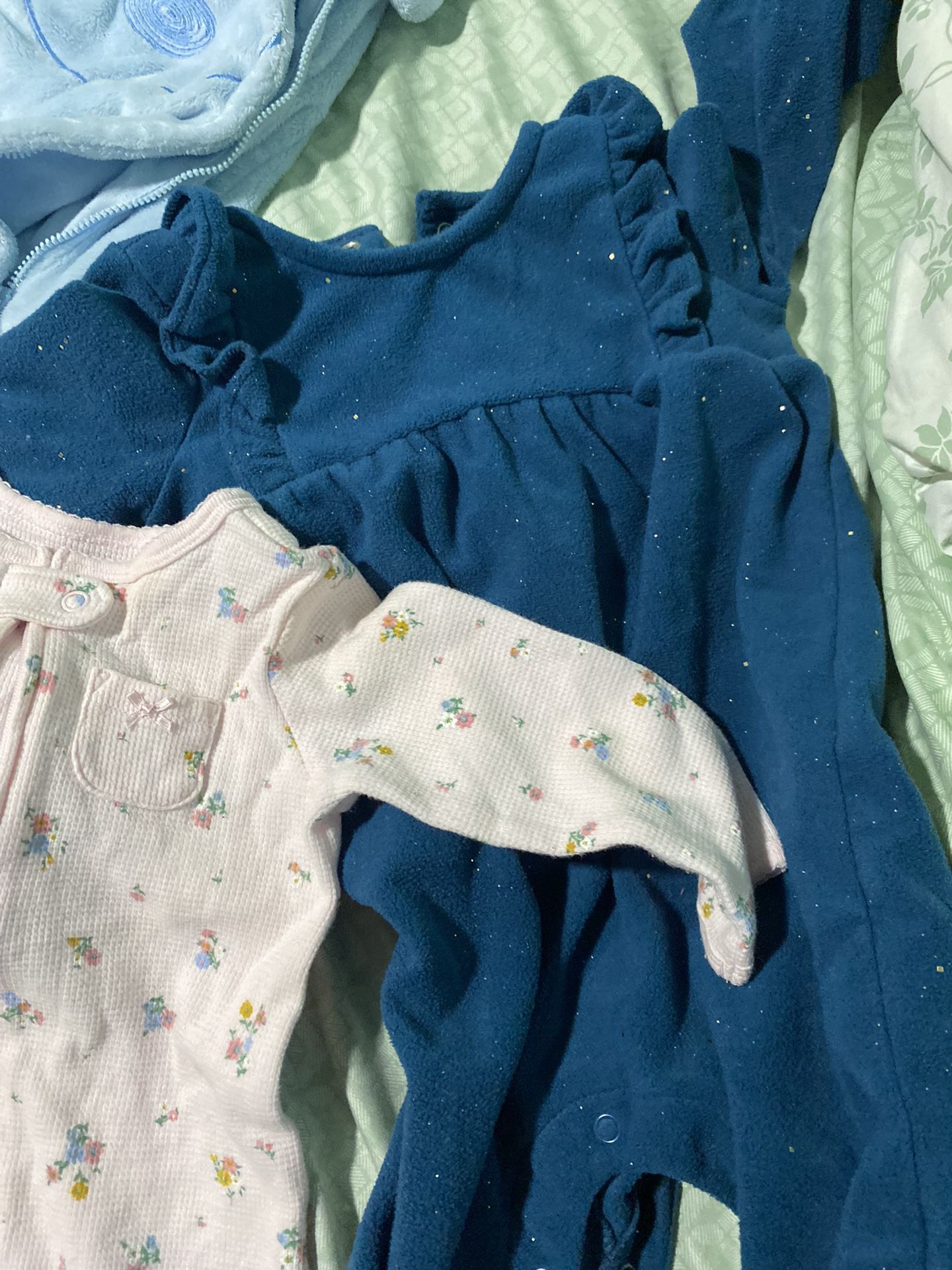 TENGO ROPA DE NIÑA DE 3 Meses a 9 Meses