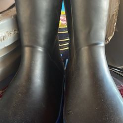 Rain Boots Size 1 12.00 Make Offer