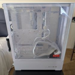 White Lian Li Gaming PC Case with Thermalright Liquid Cooler