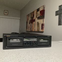 * Onkyo * Double Cassette Deck With Dolby System . Great Sounding Deck In Excellent Condition . Must Be Seen To Appreciate . 