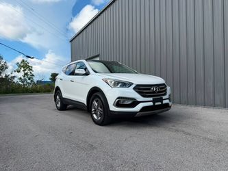 2017 HYUNDAI SANTAFE - EXCELLENT - LIKE NEW - CLEAN TITLE