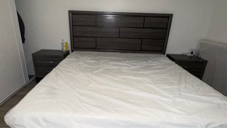 Bed king whit tables