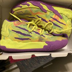 Pumas Kids Size 4