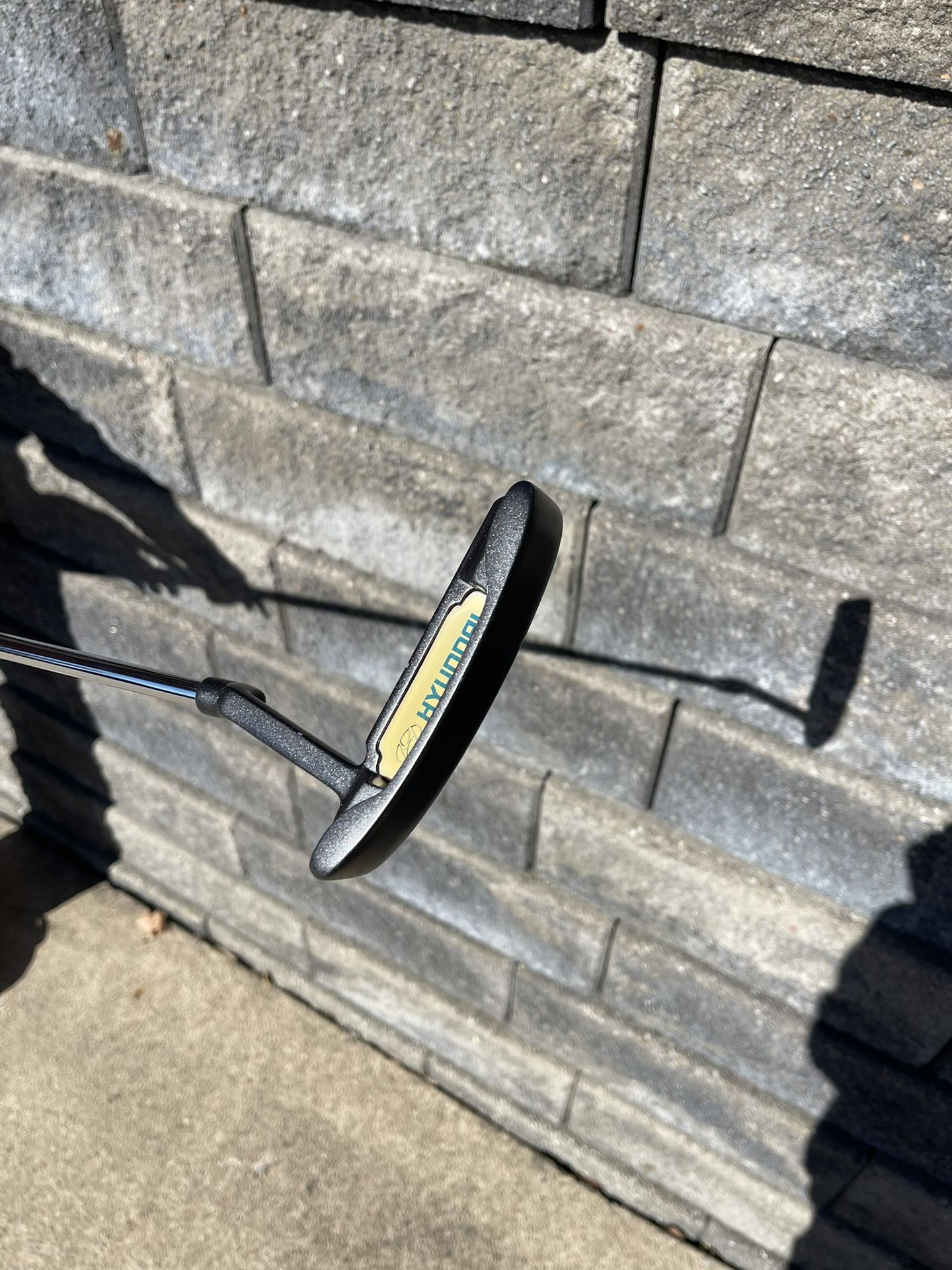 Hyundai Putter