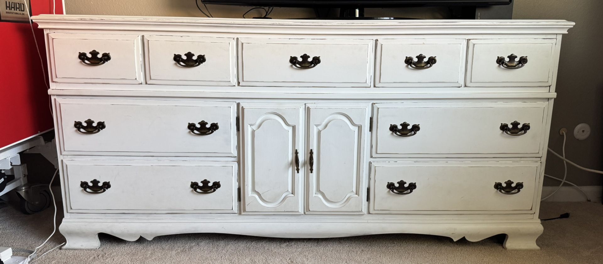 Dresser