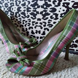Ladies Heels Size 7.5