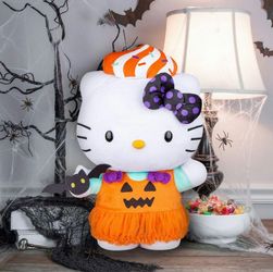 Adorable Halloween! 💕👻🎃🎀HELLO KITTY®️🎀🎃👻💕19 inch- Plush Greeter